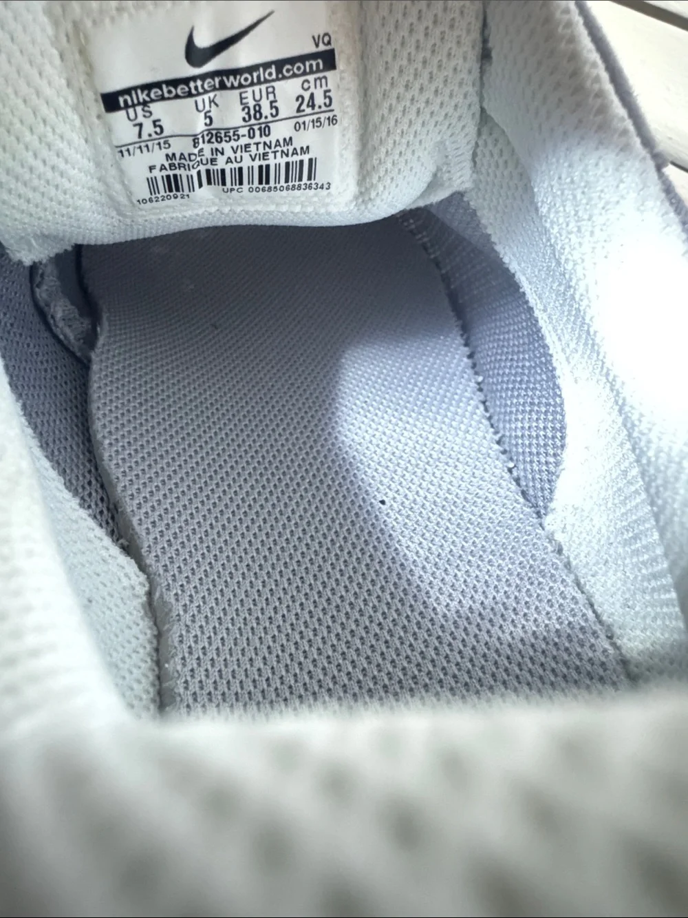 Women Nike Light Gray Mesh Sneakers with White Swoosh